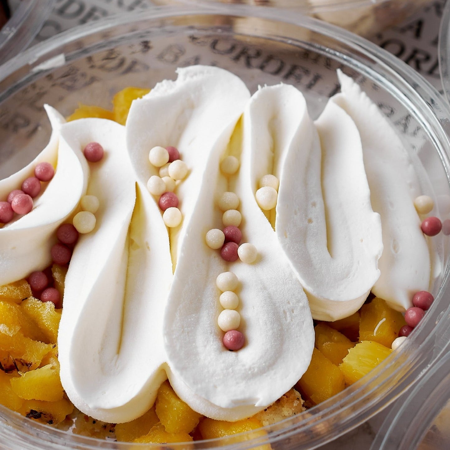 Cake Bowl de Piña y Romero